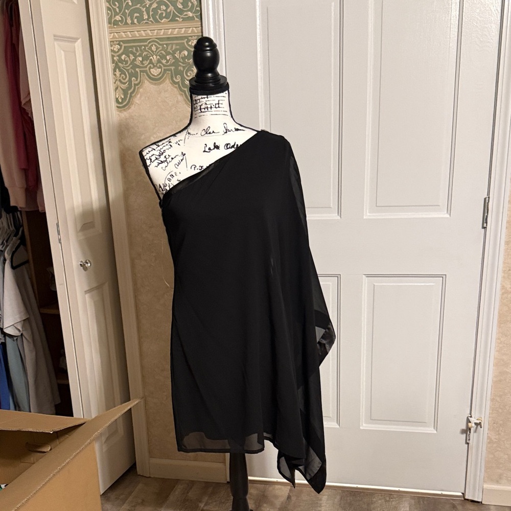VENUS Black One Shoulder Dress